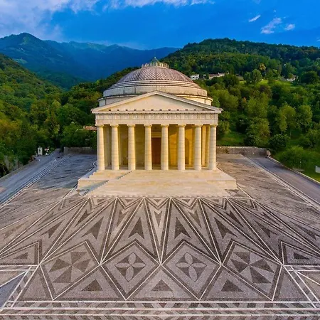Mansarda Munari In Centro A Cornuda, Tra Le Colline Prosecco * Cornuda